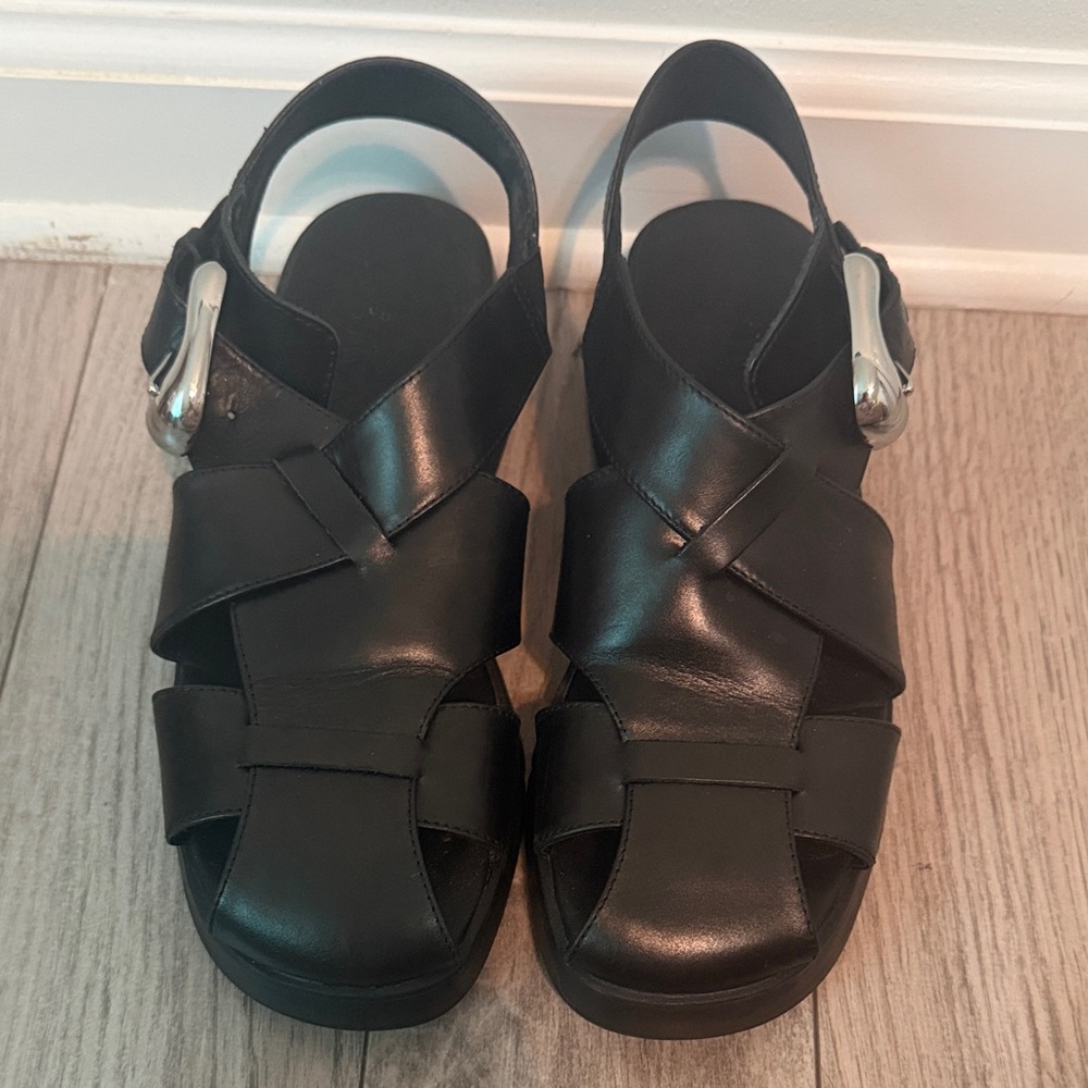 AEROSOLES Black Leather Crisscross Slingback Sandals